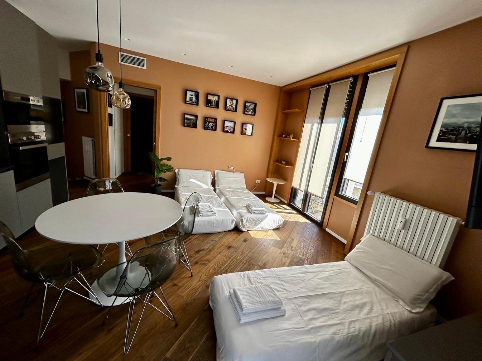 The Visionary Home - Navigli Area Milão Exterior foto